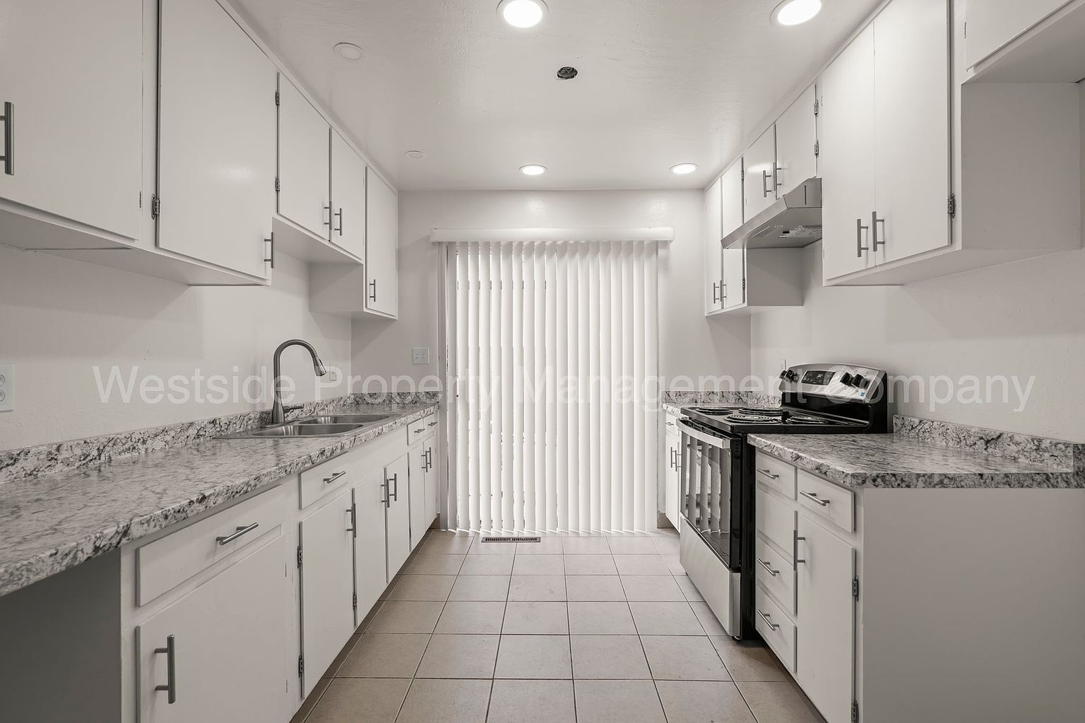 263 Superior Dr photo 3