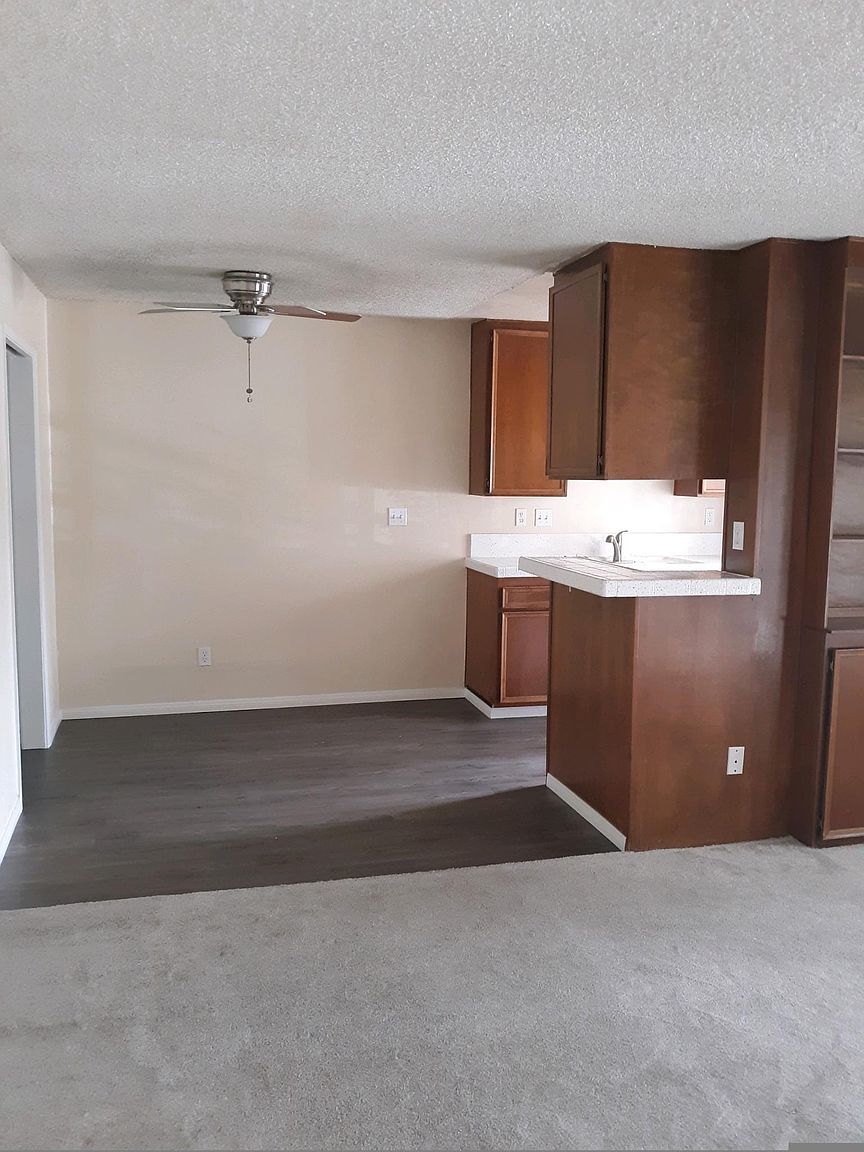 4763 Jessie Ave photo 2