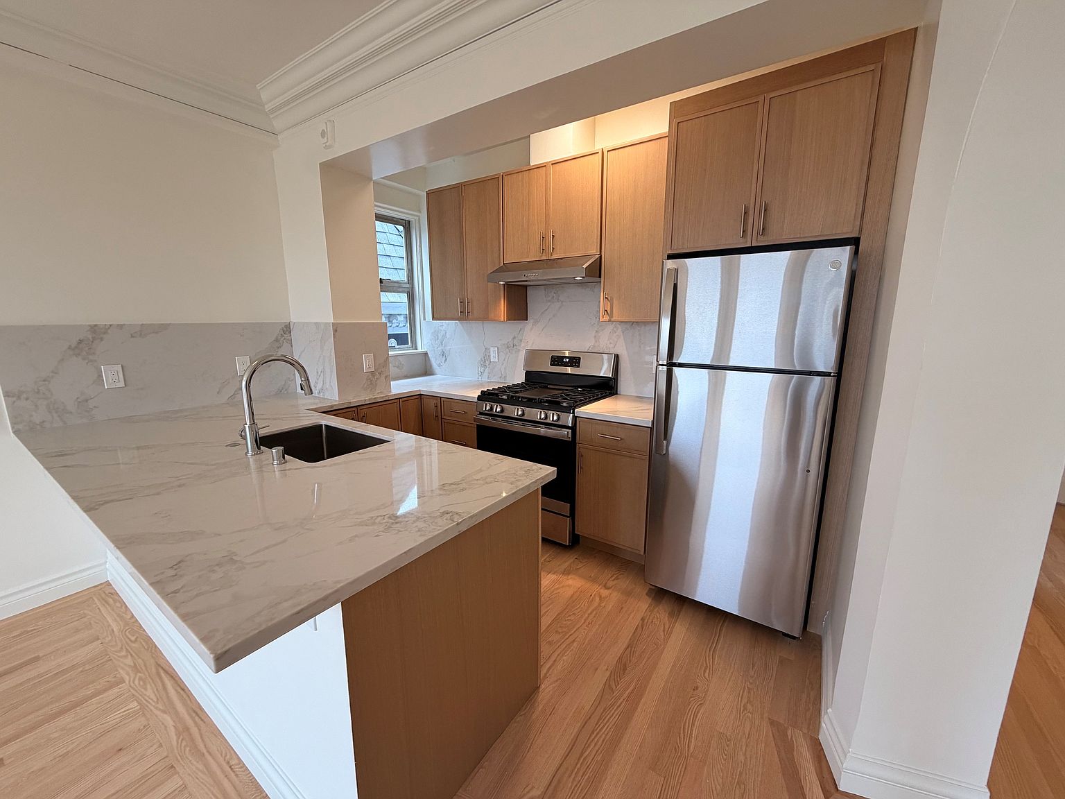 Apartments on Clay St · San Francisco photo 3