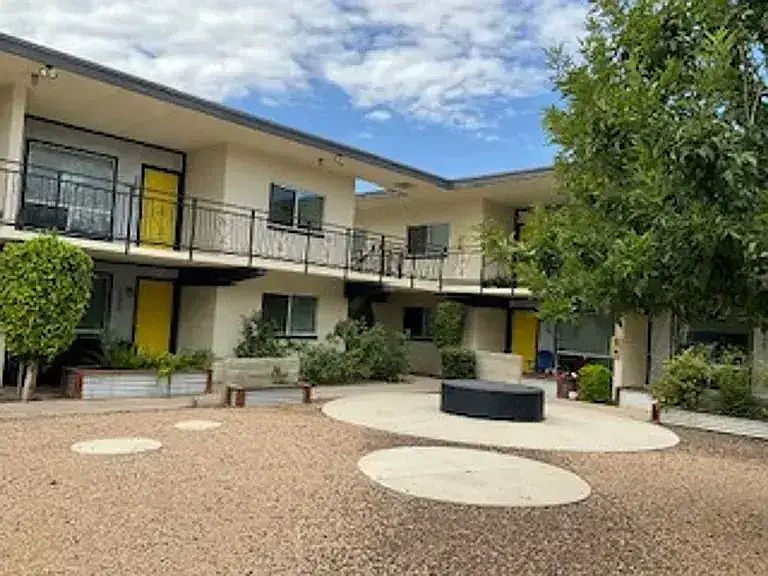6730 N 17th Ave Phoenix, AZ 85015 photo 2