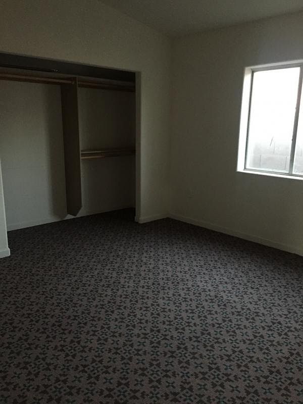 114 W Apache St photo 4