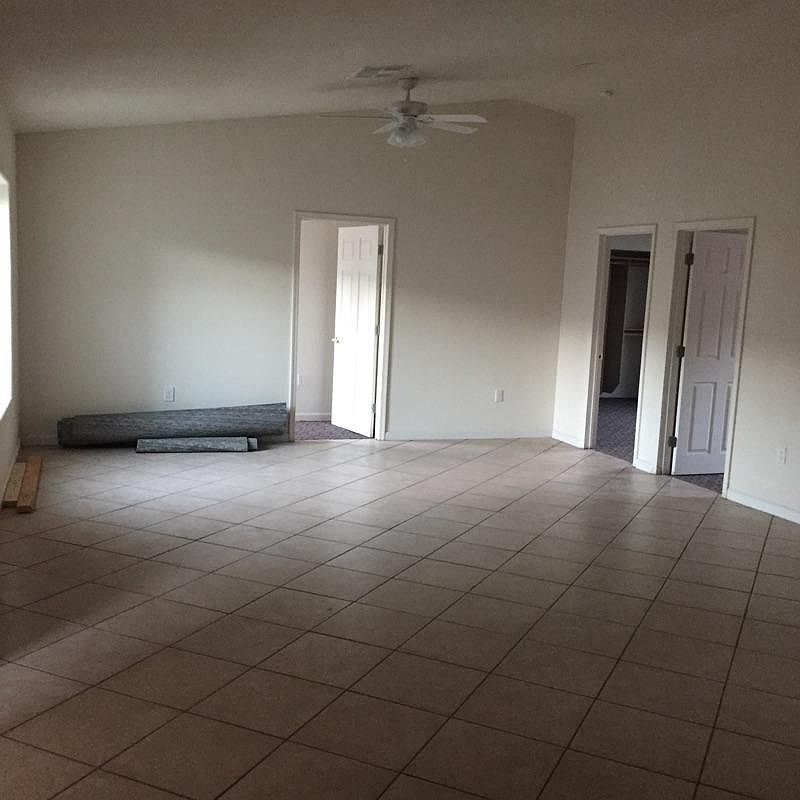 114 W Apache St photo 3