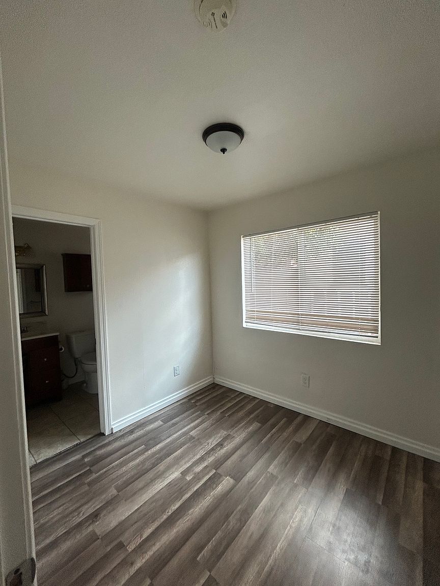 615 Garrett Ave photo 4