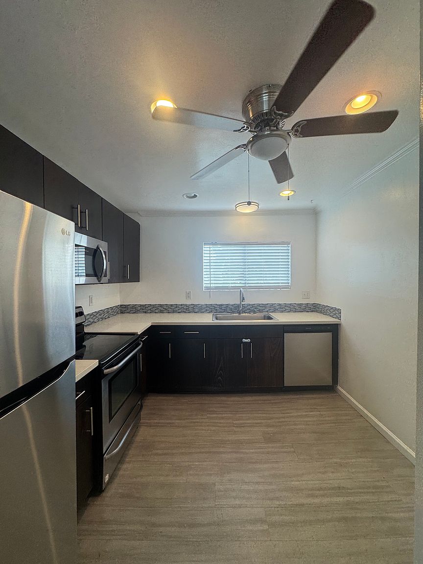 3038 Broadway photo 4