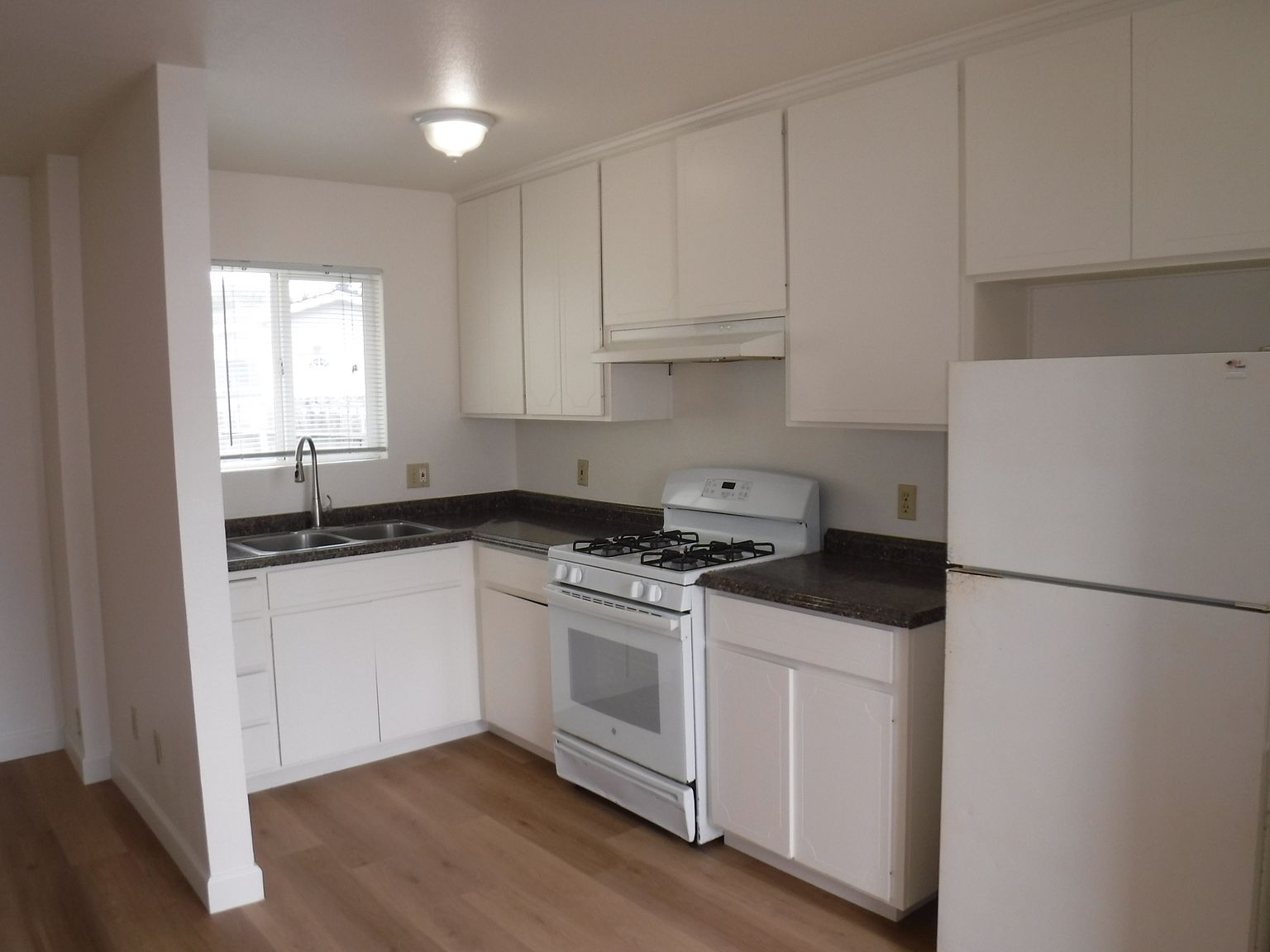2630 Orchard St photo 5