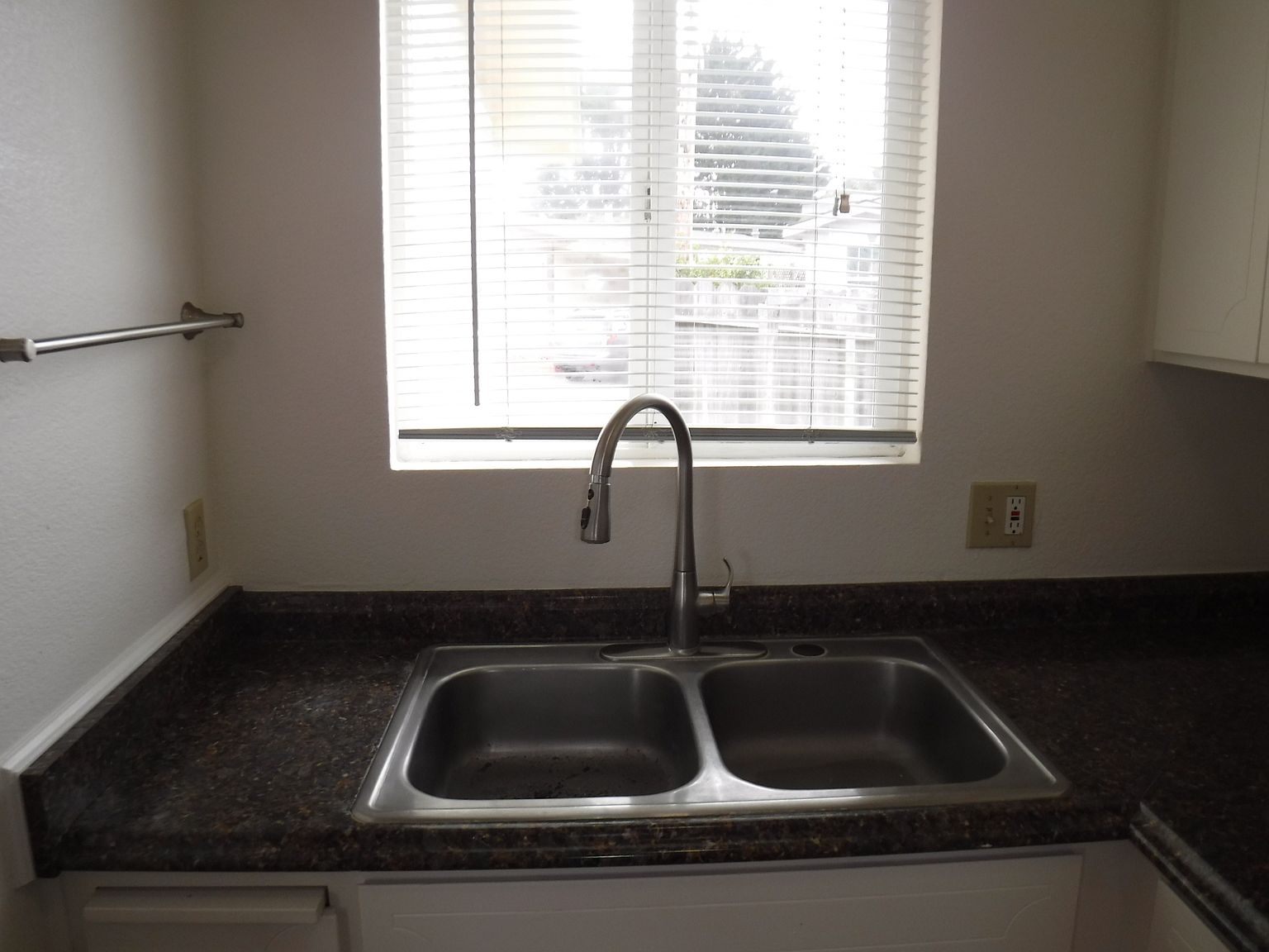2630 Orchard St photo 4