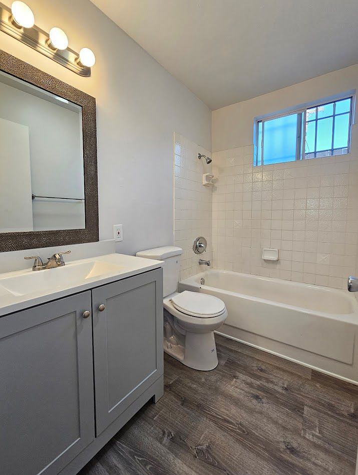 4476 Marlborough Ave photo 5