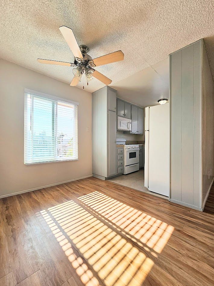 4476 Marlborough Ave photo 4
