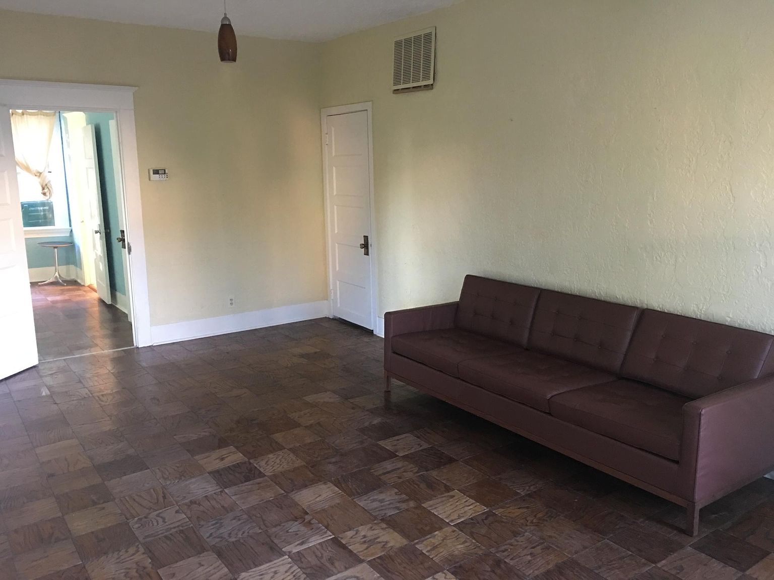 1902 10th St photo 3