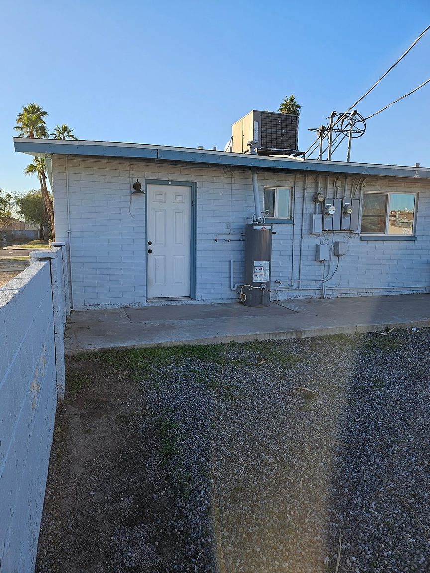 1125 N 49th St photo 3