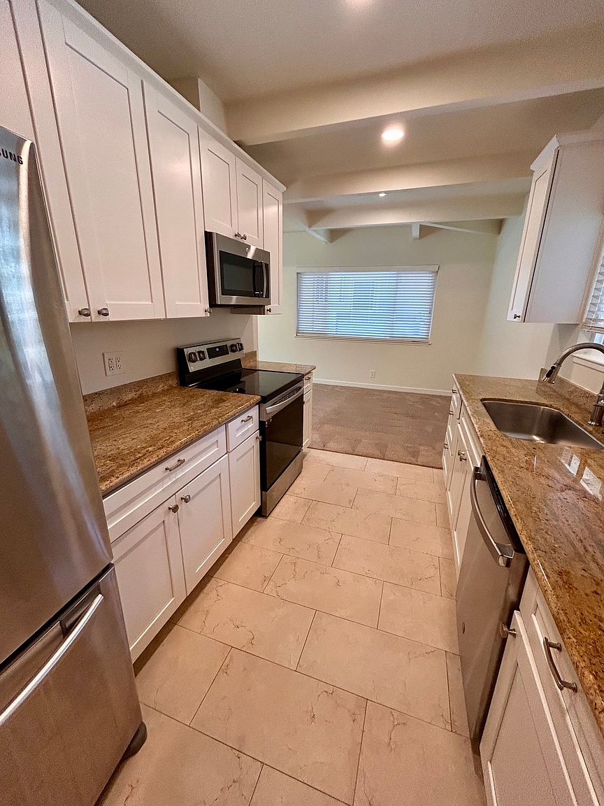 3548 Wildwood Ln photo 5