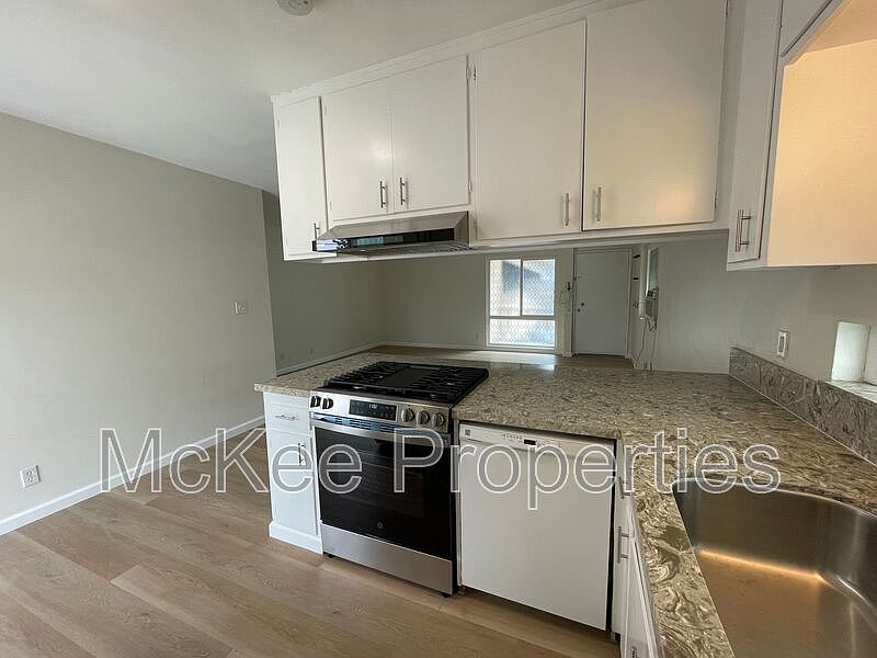 540 G Ave photo 5