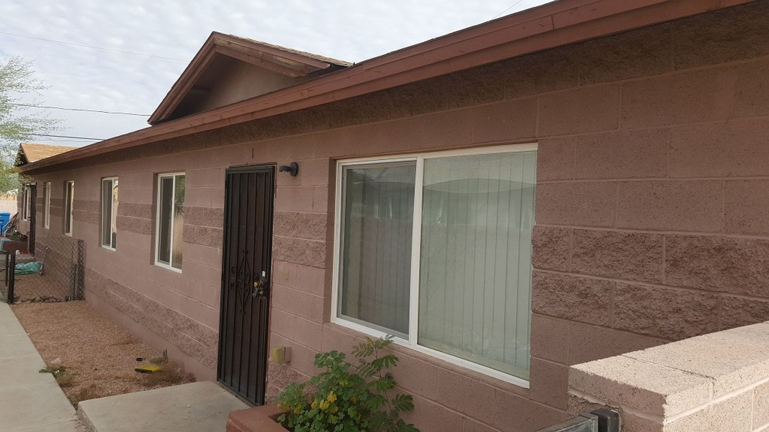 2602 E Southgate Ave Phoenix, AZ 85040 photo 2