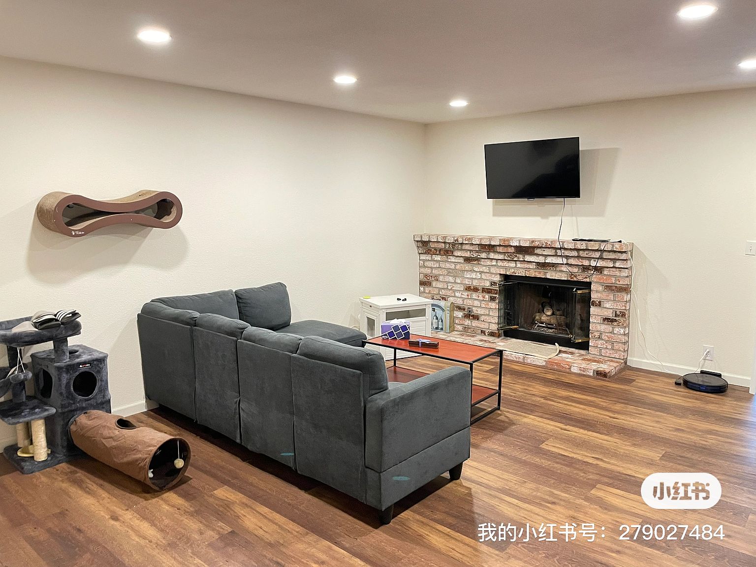 253 Oak Ave photo 2