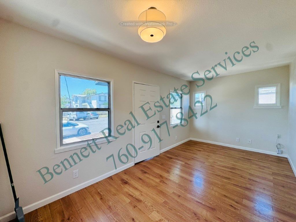 3725 Wilson Ave photo 4