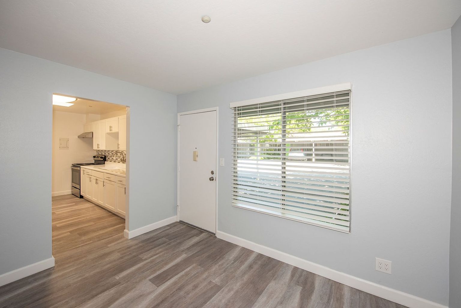 2BR/1BA Single Family House on Colony Street · Mountain View photo 3