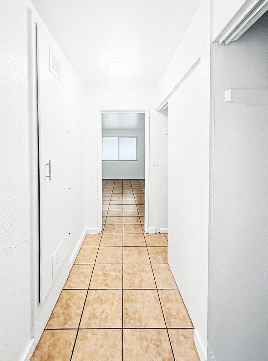 2417 E Campbell Ave APT 5A photo 5