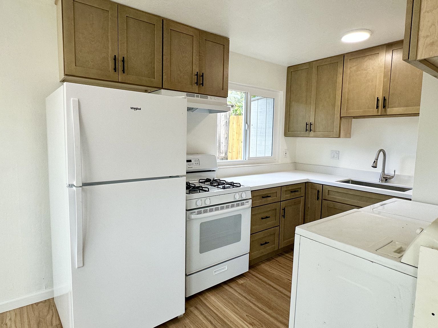 7339 Starward Dr photo 2