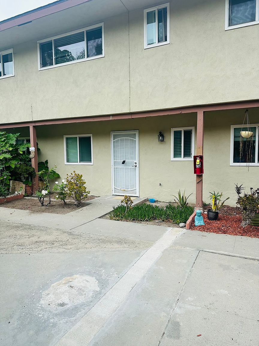 220 S El Camino Real photo 2