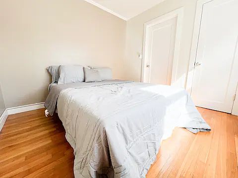 543 Hope St photo 2