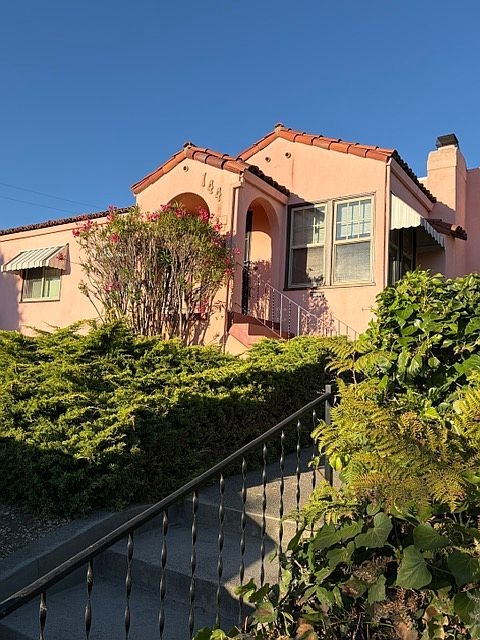 144 Bayview Ave photo 2