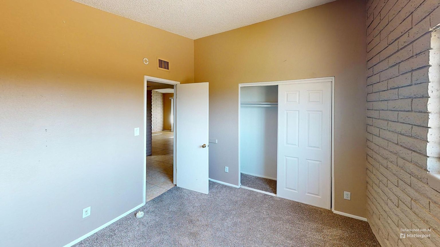 124 E 14th Pl unit 124 E 14th Place photo 3