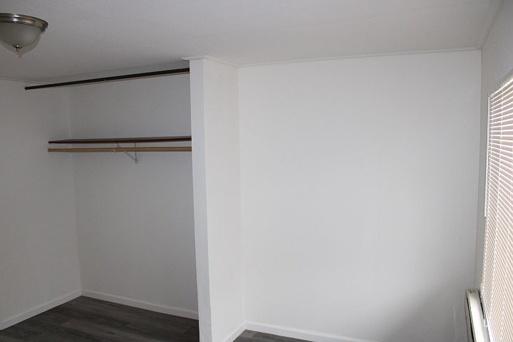 2033 Nevin Ave photo 2