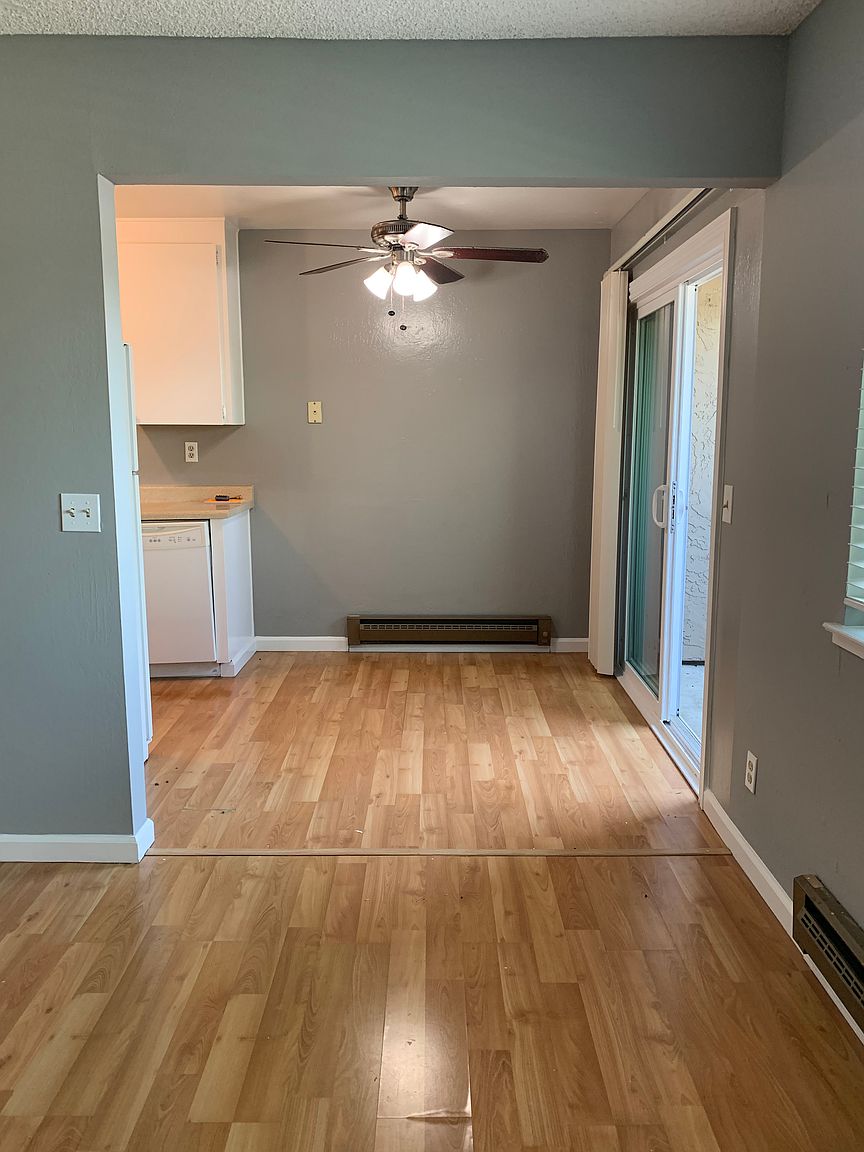 561 Saratoga Ave photo 3