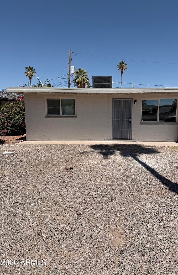 909 S Kenwood Cir Tempe, AZ 85281 photo 2