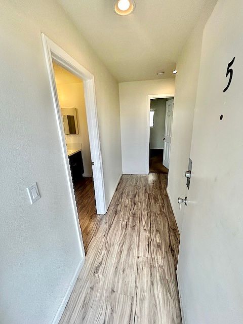 445 E St photo 3