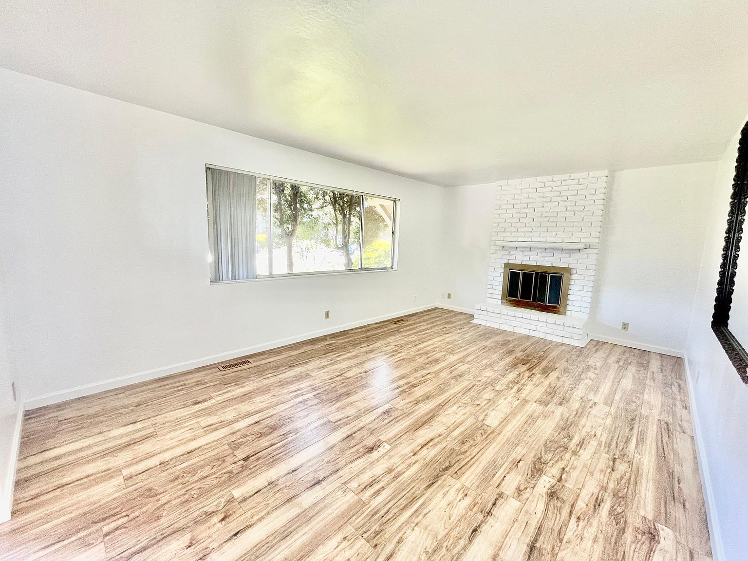3BR/2BA Single Family House on Muir Dr · Mountain View photo 2