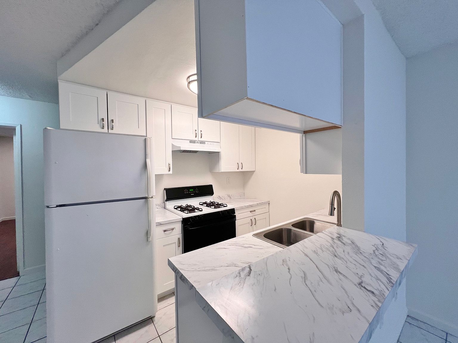 4060 Wabash Ave photo 2