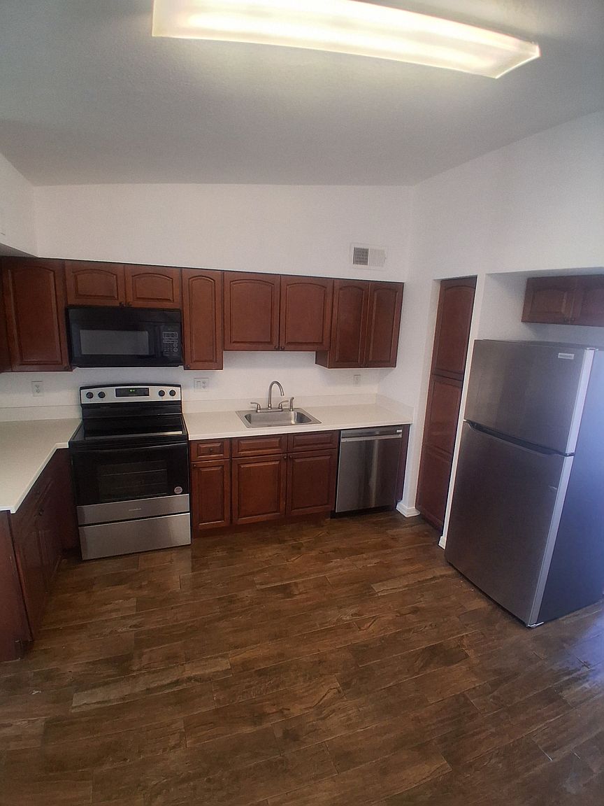7101 E WILSHIRE Drive photo 2