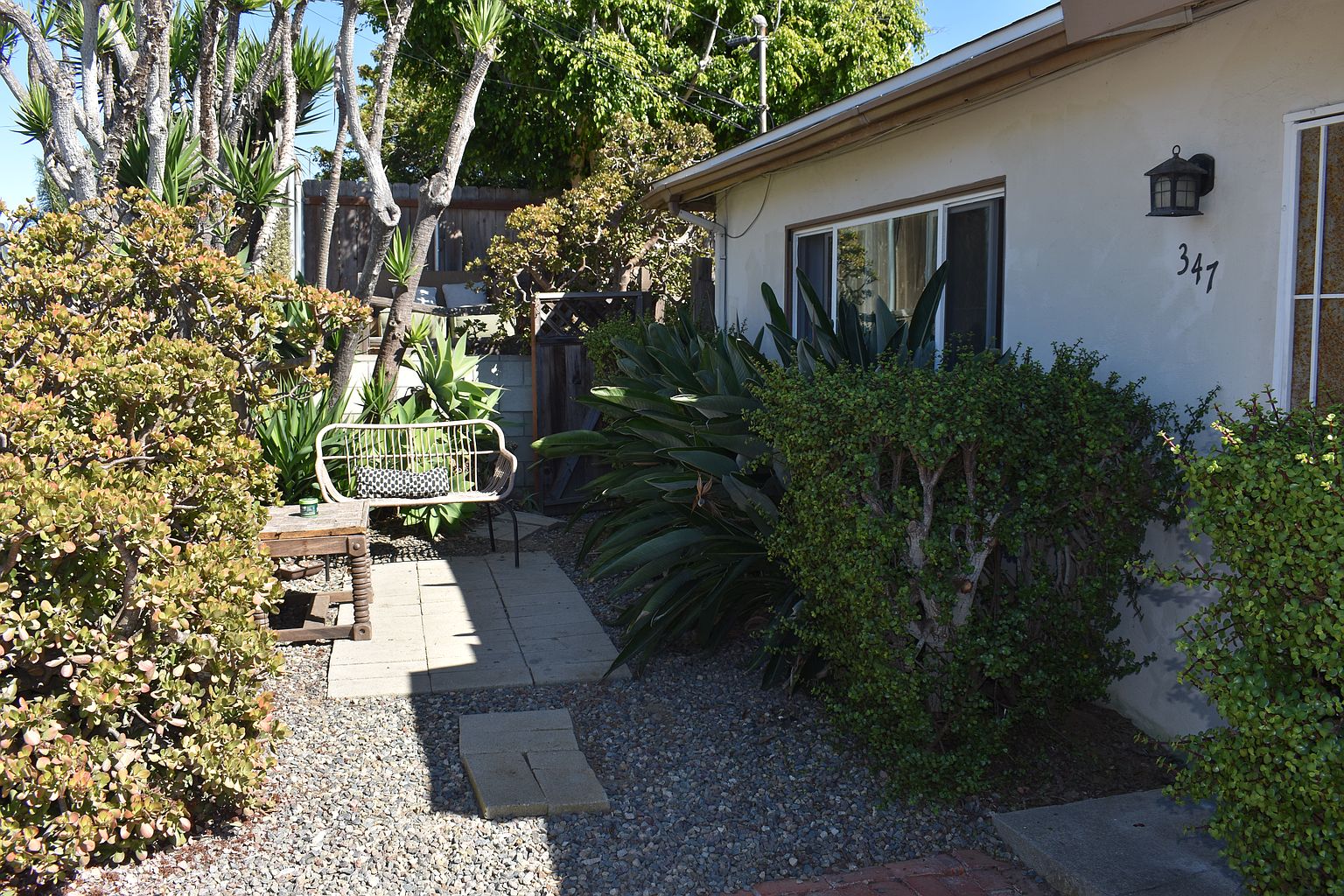 347 Dublin Dr photo 2