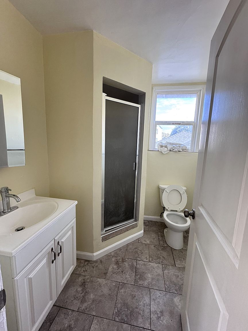 1BR/1BA Apartment on Lafayette Ave · San Leandro photo 3