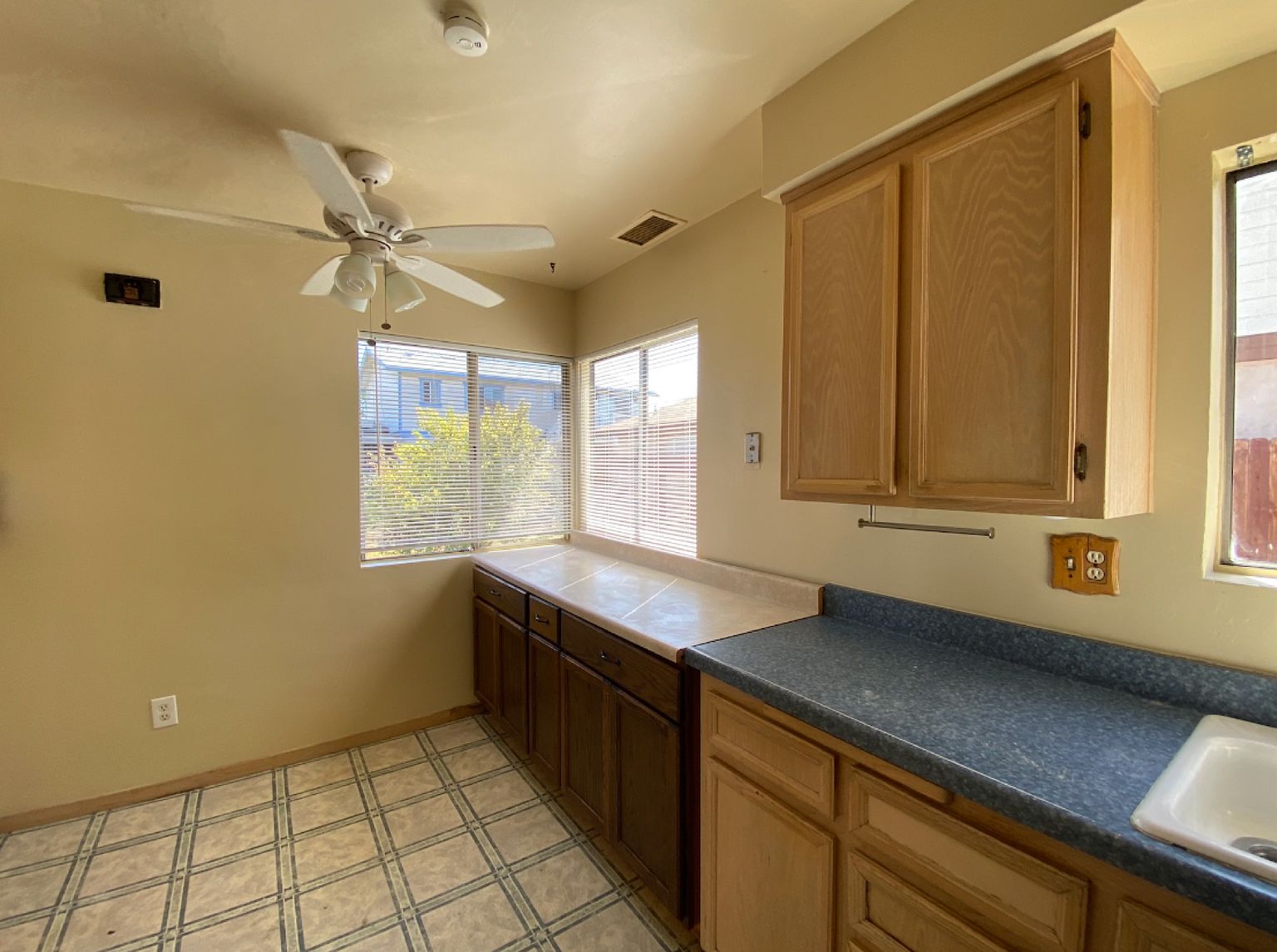 1208 Florida St photo 3