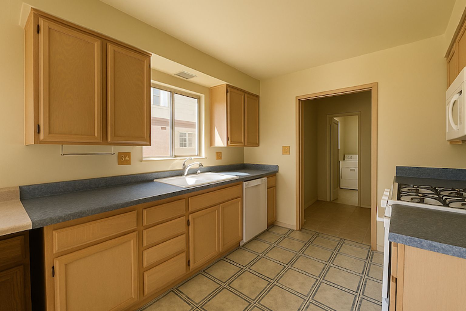 1208 Florida St photo 2