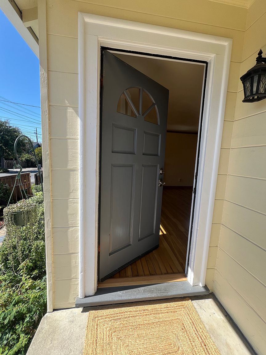 1BR/1BA Townhouse on Cornell Ave · Berkeley photo 2