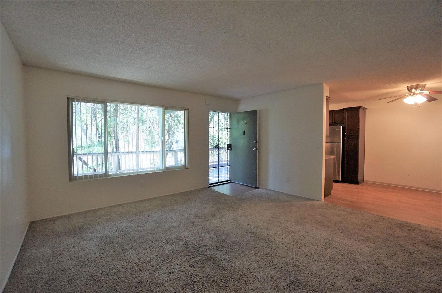 7516 Parkway Dr photo 2