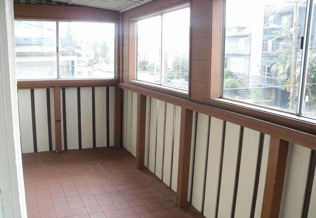 252 Wayne Ave photo 3