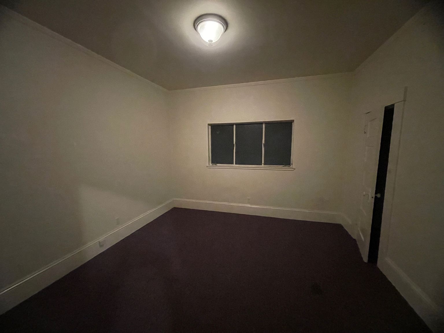 252 Wayne Ave photo 5