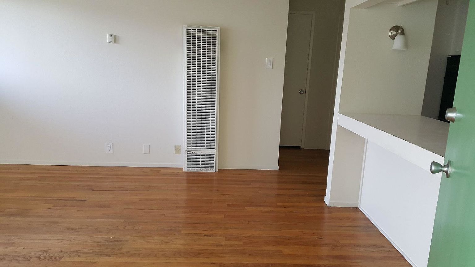 525 S Norfolk St unit 3 photo 2
