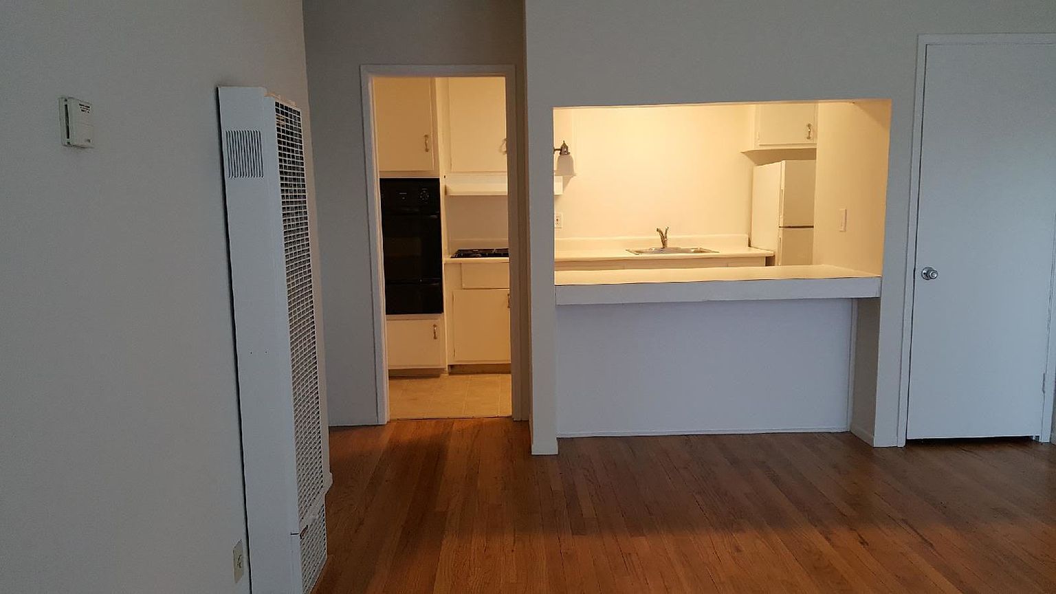 525 S Norfolk St unit 3 photo 3