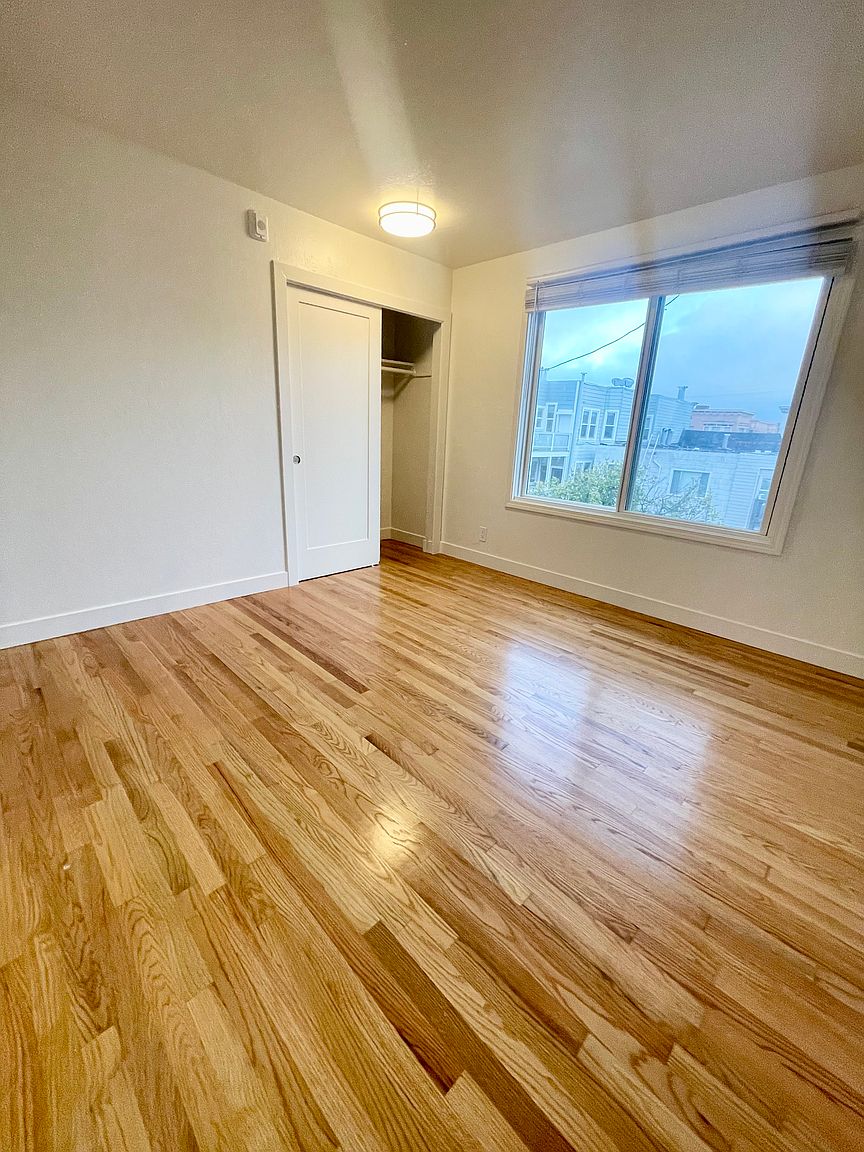 1730 Filbert St photo 4