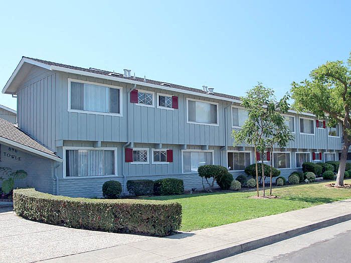 Towle Apartments photo 3
