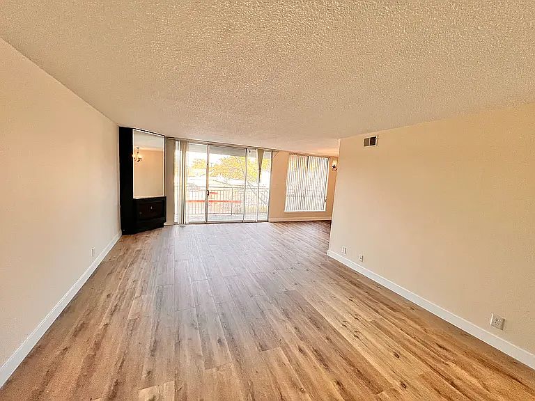 Bella Monte Apartments photo 4
