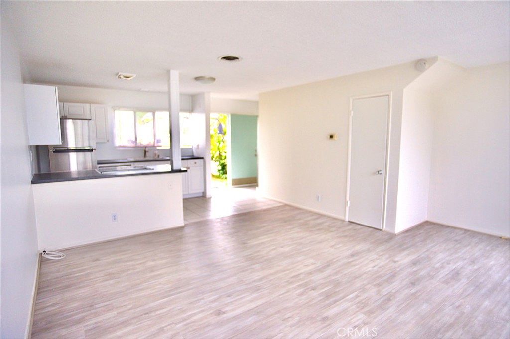 462 Seaward Rd photo 4