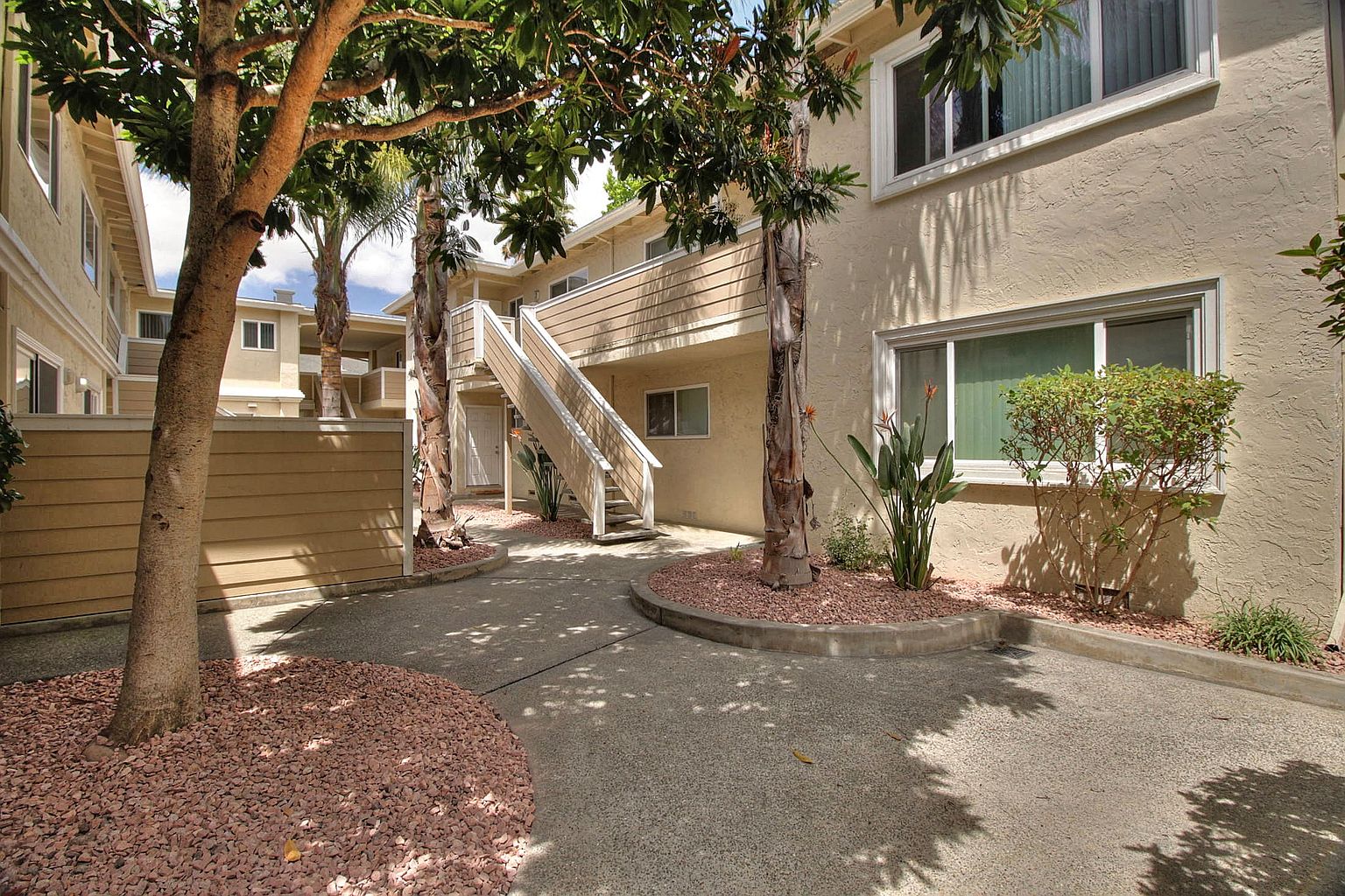Sunnyvale Place Apartments photo 2