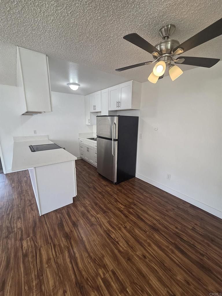 431 E Madison Ave photo 2