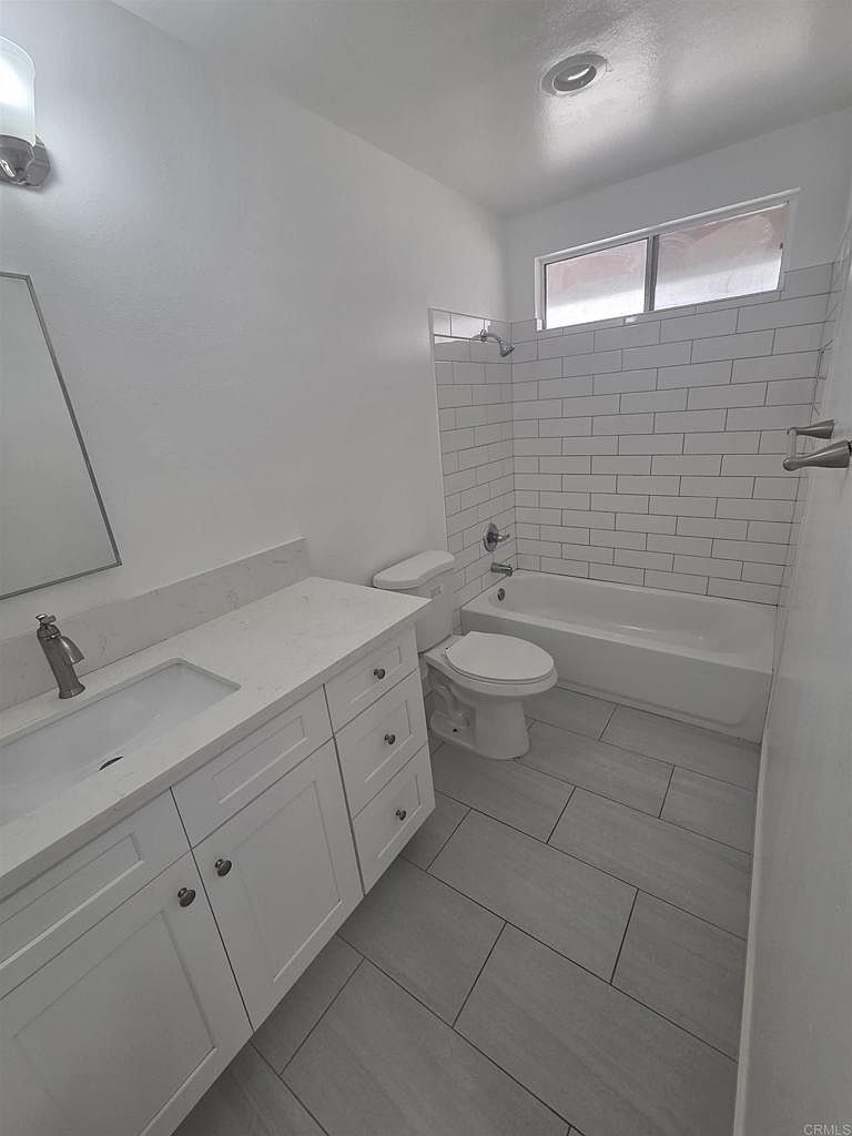 431 E Madison Ave photo 4